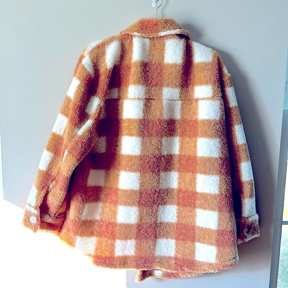 NWOT Fuzzy Plaid Teddy Jacket - Picture 4 of 4